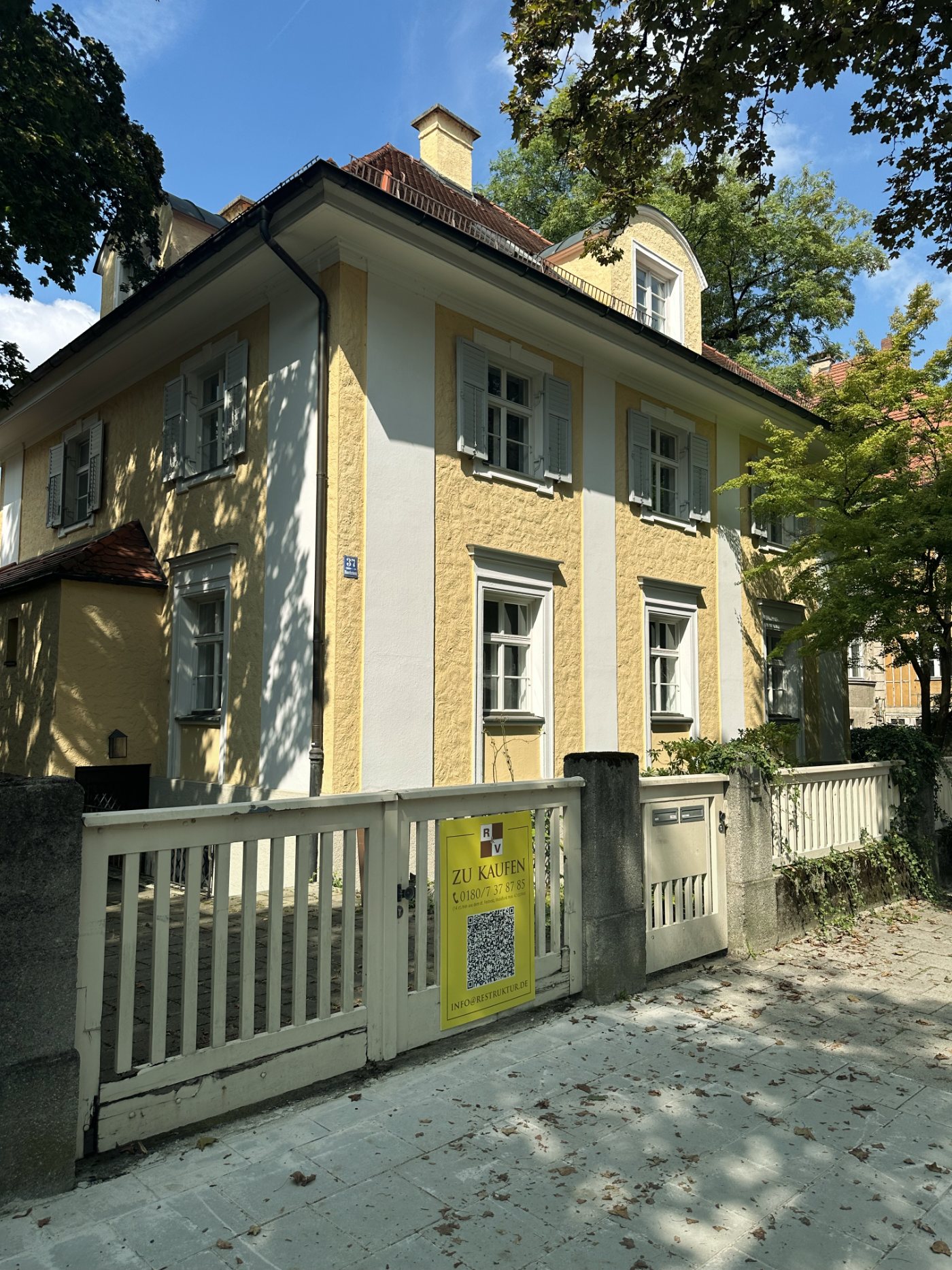 Stadtvilla, Straßenansicht